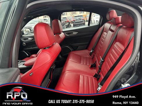 Used 2022 Alfa Romeo Giulia Veloce image 28