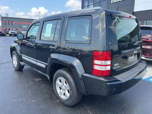 Used 2012 Jeep Liberty Sport AWD/4WD image 10