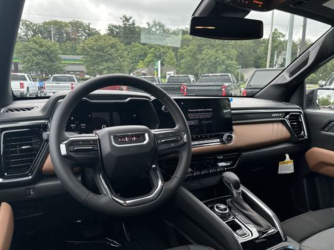 New 2025 GMC Canyon AT4 w/ LPO, Off Road Lift Package image 15