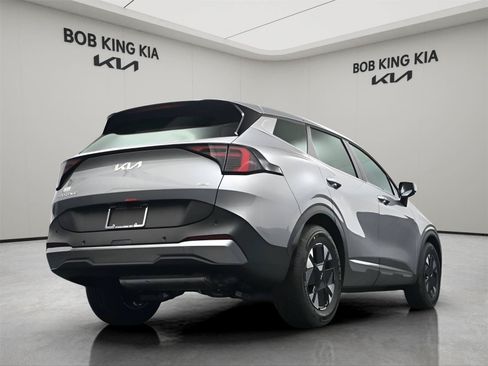New 2026 Kia Sportage LX FWD image 16
