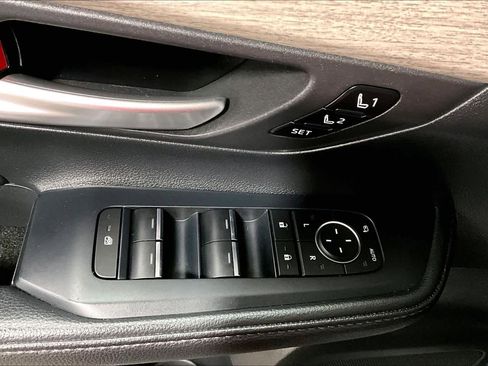 Used 2024 Toyota Grand Highlander Platinum image 32