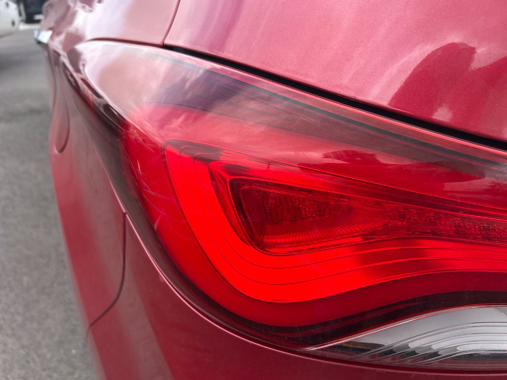 Used 2015 Hyundai Elantra Limited w/ Option Group 05 FWD image 12