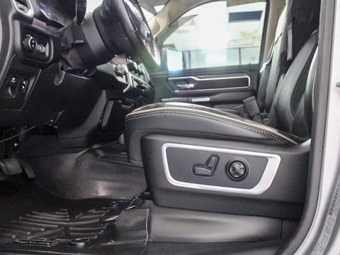Used 2019 RAM 1500 Laramie image 9