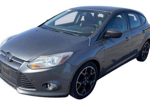 Used 2013 Ford Focus SE FWD image 1