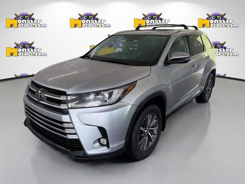 Used 2019 Toyota Highlander AWD V6 image 1