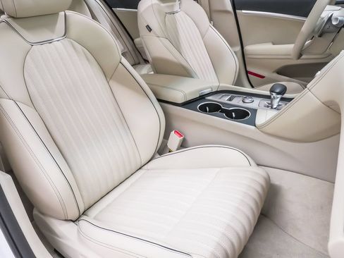 Certified 2026 Genesis G70 2.5T Prestige RWD image 15