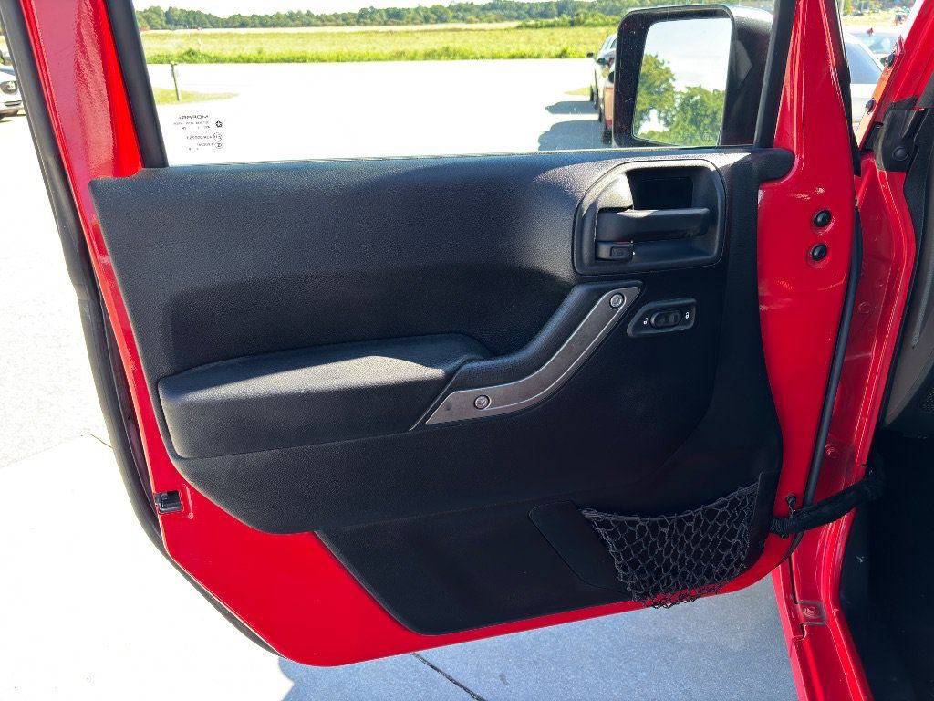 Used 2015 Jeep Wrangler Sport w/ Quick Order Package 24S AWD/4WD image 17
