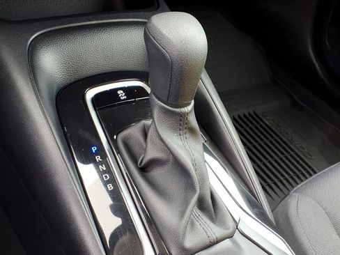 Used 2025 Toyota Corolla LE image 18