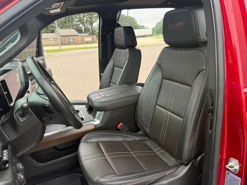 Used 2025 Chevrolet Silverado 3500 High Country w/ High Country Premium Package AWD/4WD image 34