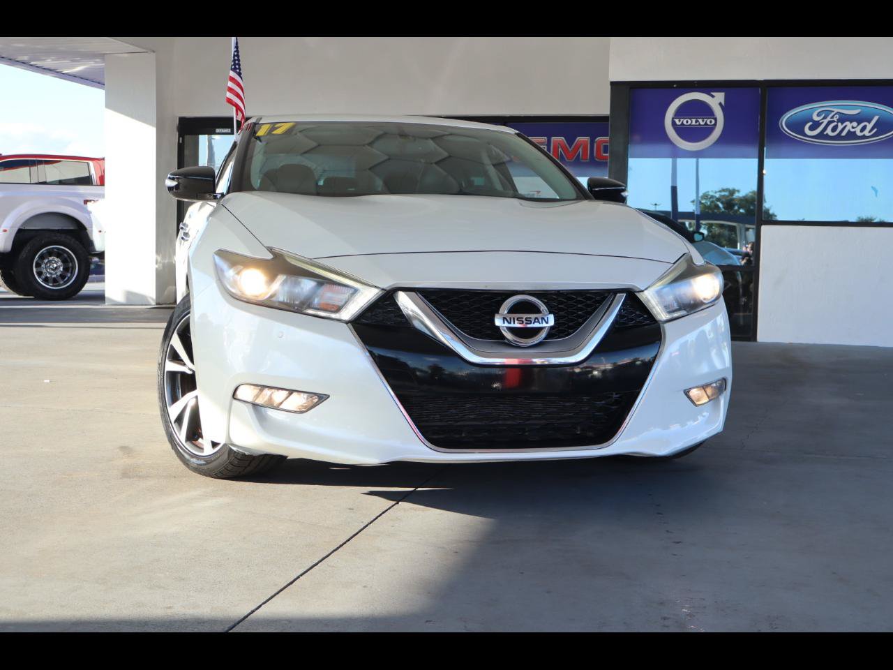 Used 2017 Nissan Maxima 3.5 SV FWD image 1