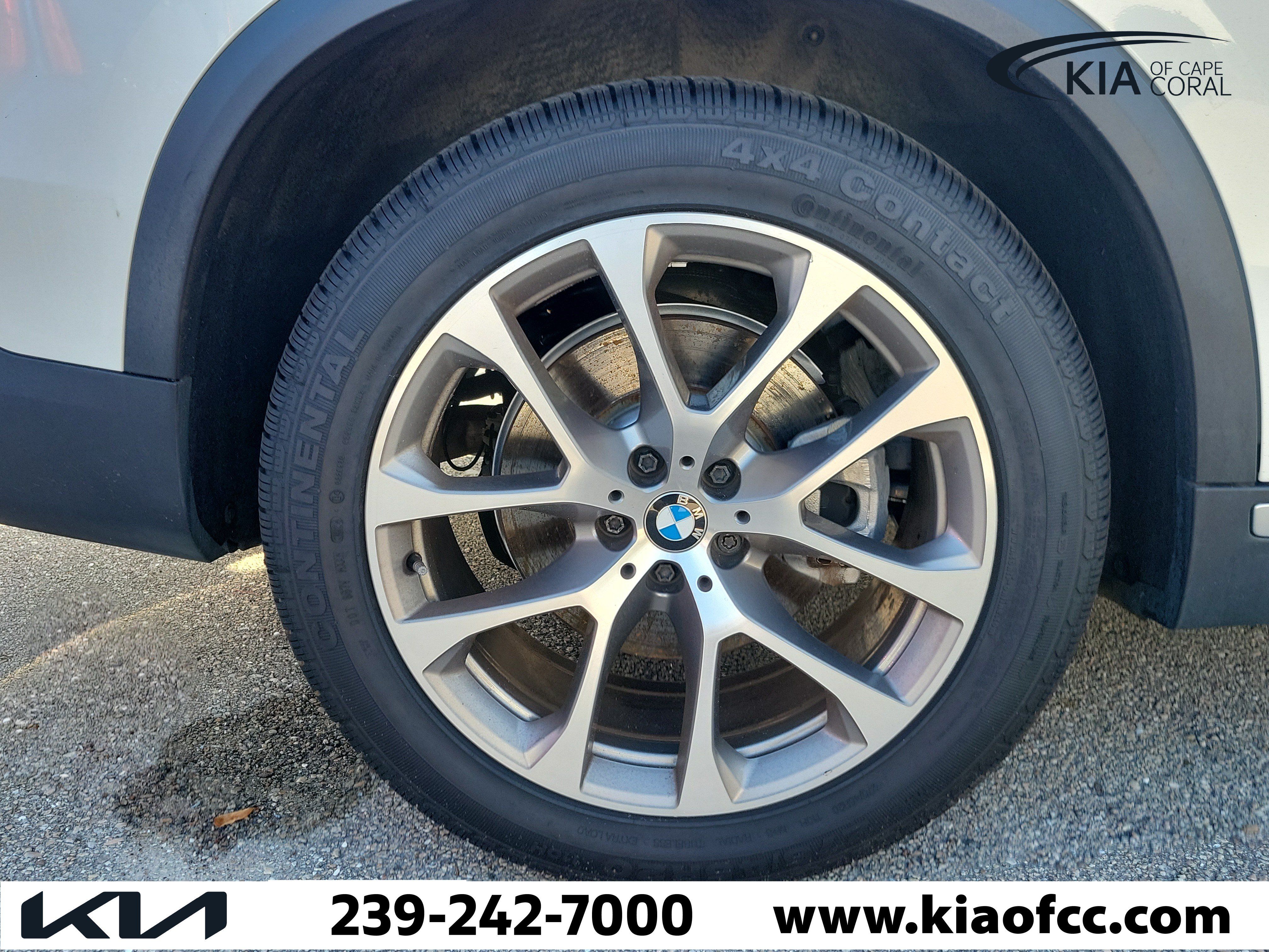 Used 2023 BMW X5 xDrive40i w/ Premium Package AWD/4WD image 7