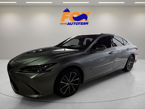 Used 2023 Lexus ES 350 w/ Premium Package FWD image 2