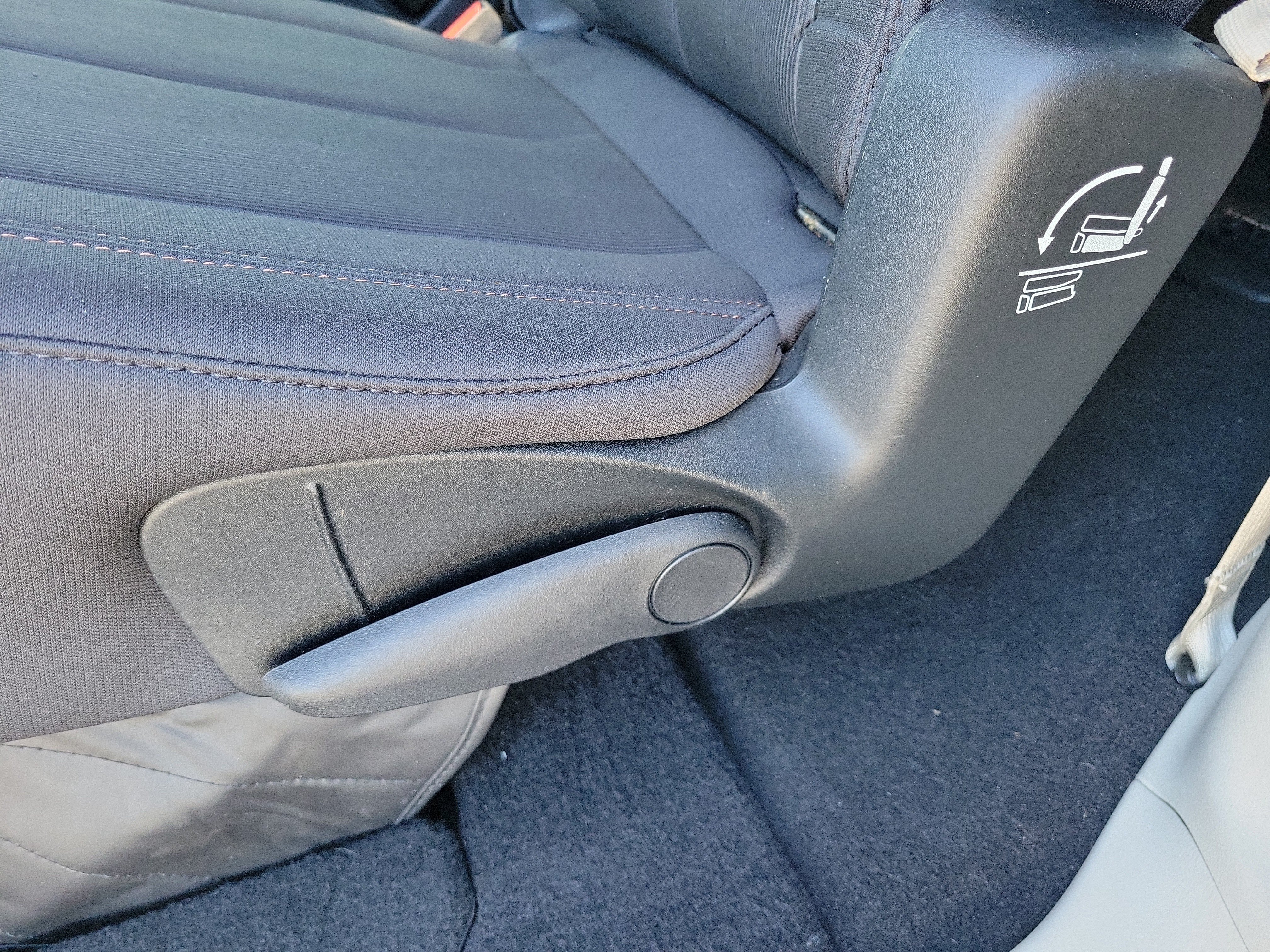 Used 2019 Chrysler Pacifica LX w/ Tire & Wheel Group FWD image 14
