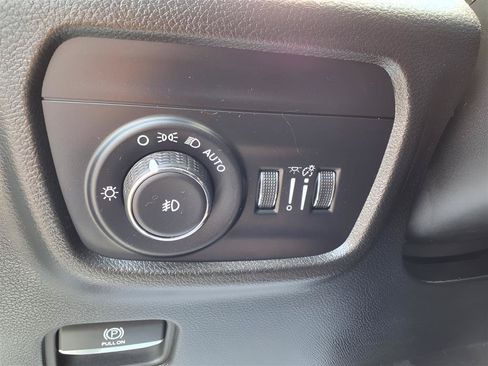 Used 2023 Jeep Grand Cherokee Summit w/ Adv Protech Group IV AWD/4WD image 17
