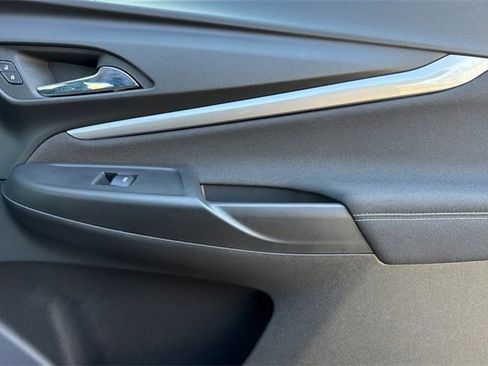 Used 2022 Chevrolet Bolt EUV LT image 20