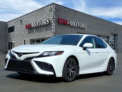 Used 2022 Toyota Camry SE w/ Convenience Package