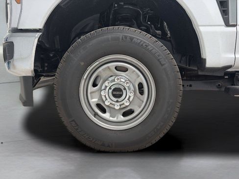 Certified 2026 Ford F250 XL w/ XL Chrome Package AWD/4WD image 29