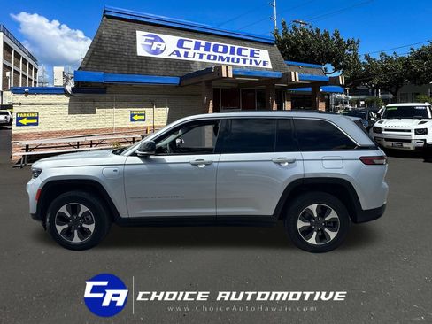 Used 2022 Jeep Grand Cherokee Limited 4xe AWD/4WD image 3