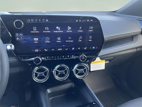 New 2025 Chevrolet Blazer EV LT image 24