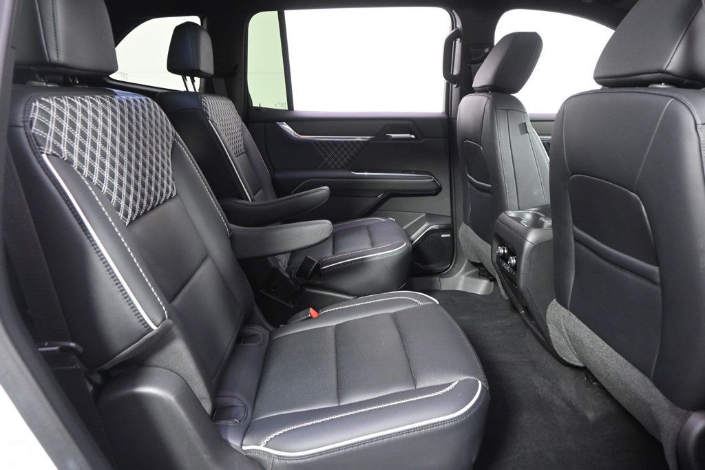 Used 2024 GMC Acadia Denali w/ LPO, Floor Liner Package AWD/4WD image 18