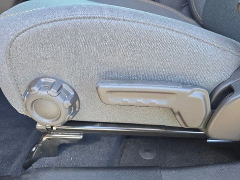 New 2025 Jeep Gladiator Sport image 24