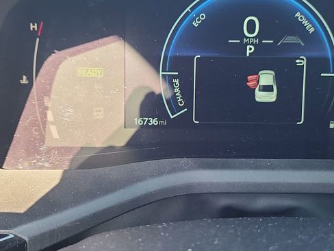 Used 2025 Toyota Camry LE image 21