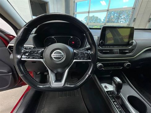 Used 2020 Nissan Altima 2.5 SR FWD image 15