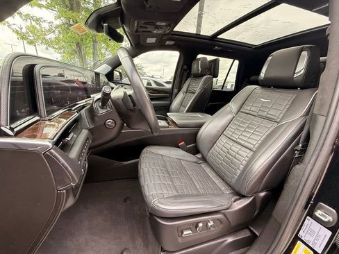 Used 2023 Cadillac Escalade Premium Luxury Platinum w/ LPO, Floor Liner Package AWD/4WD image 13