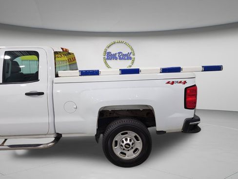 Used 2018 Chevrolet Silverado 2500 W/T AWD/4WD image 11