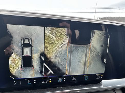 Used 2024 Chevrolet Silverado 3500 High Country image 19