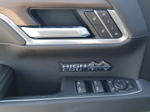 New 2026 Chevrolet Silverado 1500 High Country w/ High Country Premium Package AWD/4WD image 44