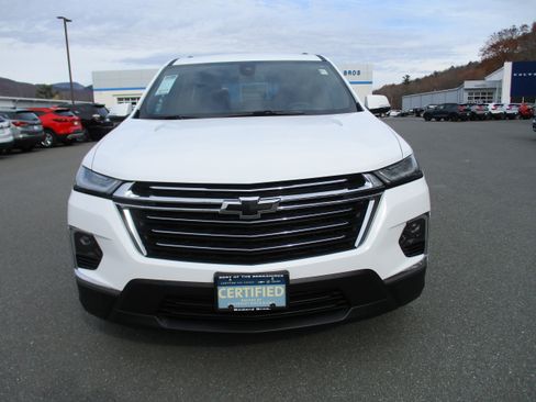 Certified 2023 Chevrolet Traverse LT image 2
