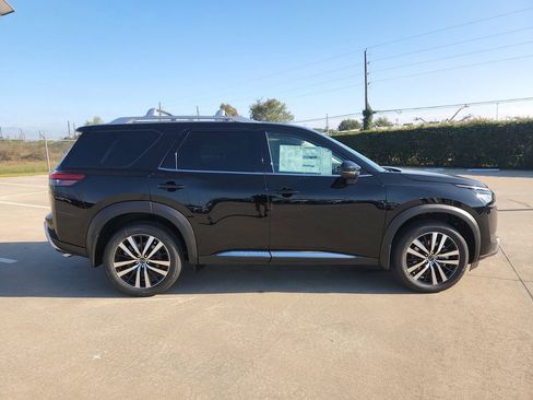 New 2025 Nissan Pathfinder Platinum w/ Cargo Package image 3