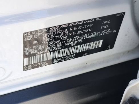 Used 2025 Toyota RAV4 XLE FWD image 34