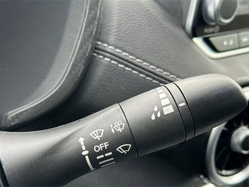 Used 2025 Nissan Sentra SV image 39