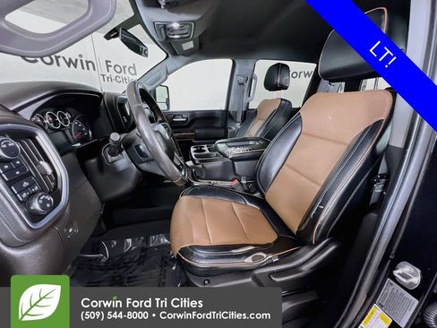 Used 2023 Chevrolet Silverado 3500 LT AWD/4WD image 22