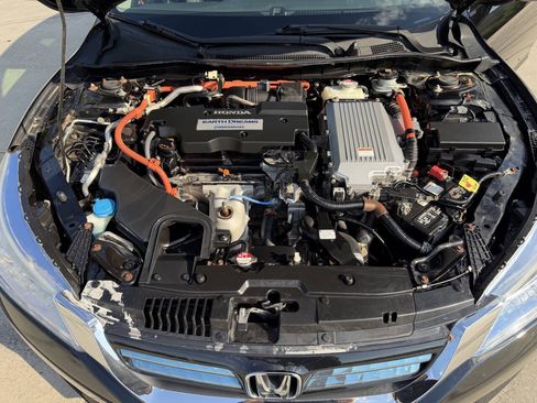 Used 2015 Honda Accord Touring image 30