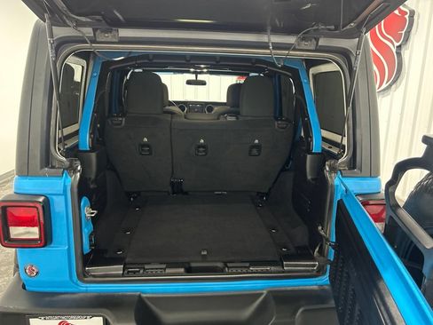 Used 2021 Jeep Wrangler Unlimited Sport AWD/4WD image 11