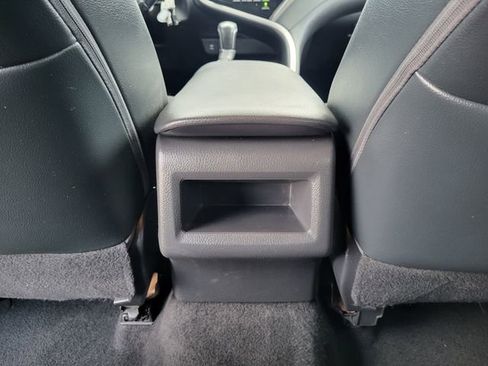 Used 2019 Toyota Camry SE FWD image 21