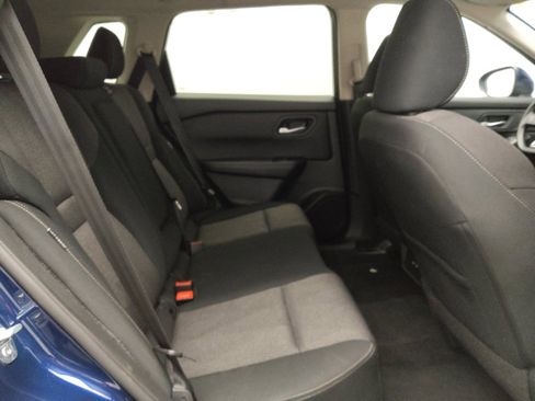 Used 2024 Nissan Rogue SV image 19