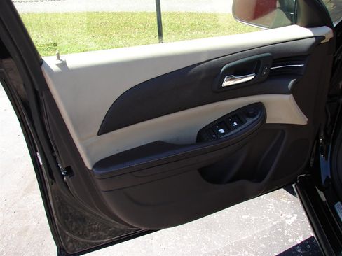 Used 2016 Chevrolet Malibu LTZ image 7