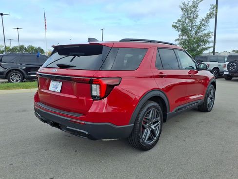 Used 2026 Ford Explorer ST-Line w/ ST-Line Street Pack RWD image 3
