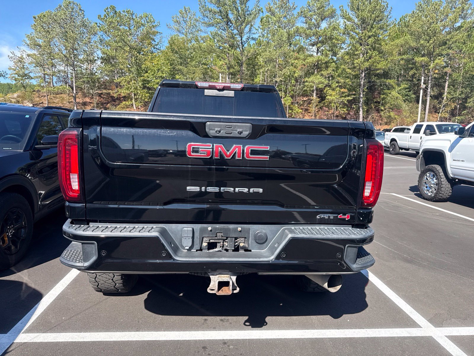 Used 2021 GMC Sierra 2500 AT4 w/ AT4 Premium Plus Package AWD/4WD image 5