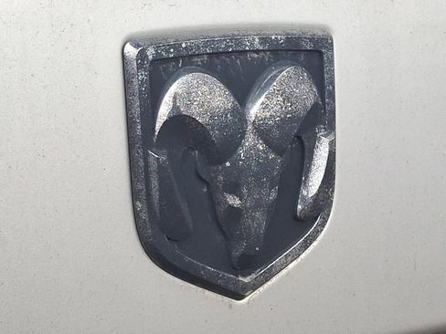 Used 2011 RAM 1500 Classic SLT AWD/4WD image 6