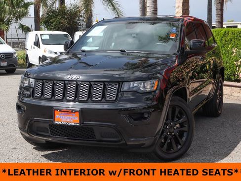 Used 2019 Jeep Grand Cherokee Altitude image 4