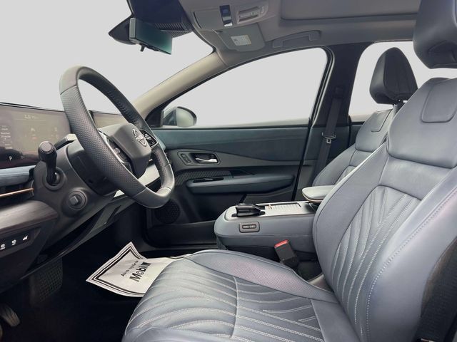 Used 2024 Nissan Ariya AWD image 17