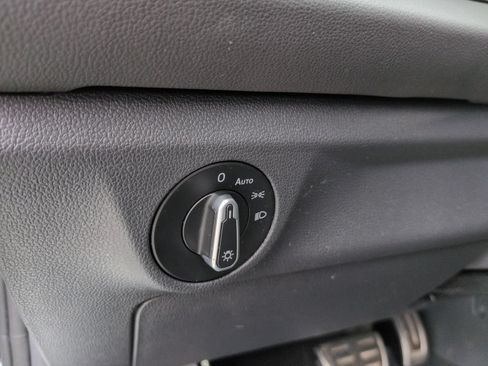 Used 2025 Volkswagen Jetta Sport FWD image 15