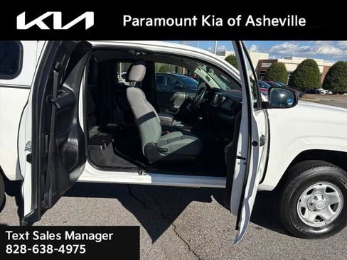 Used 2022 Toyota Tacoma SR image 17