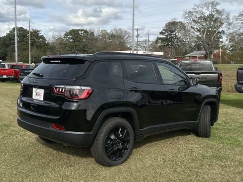 New 2026 Jeep Compass Latitude AWD/4WD image 12