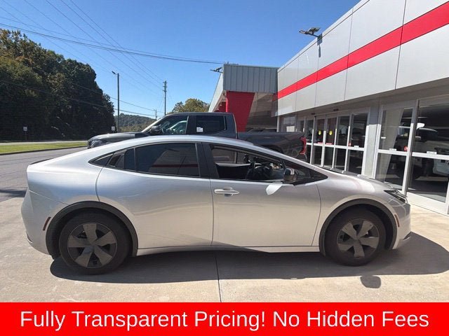 Used 2026 Toyota Prius LE FWD image 3